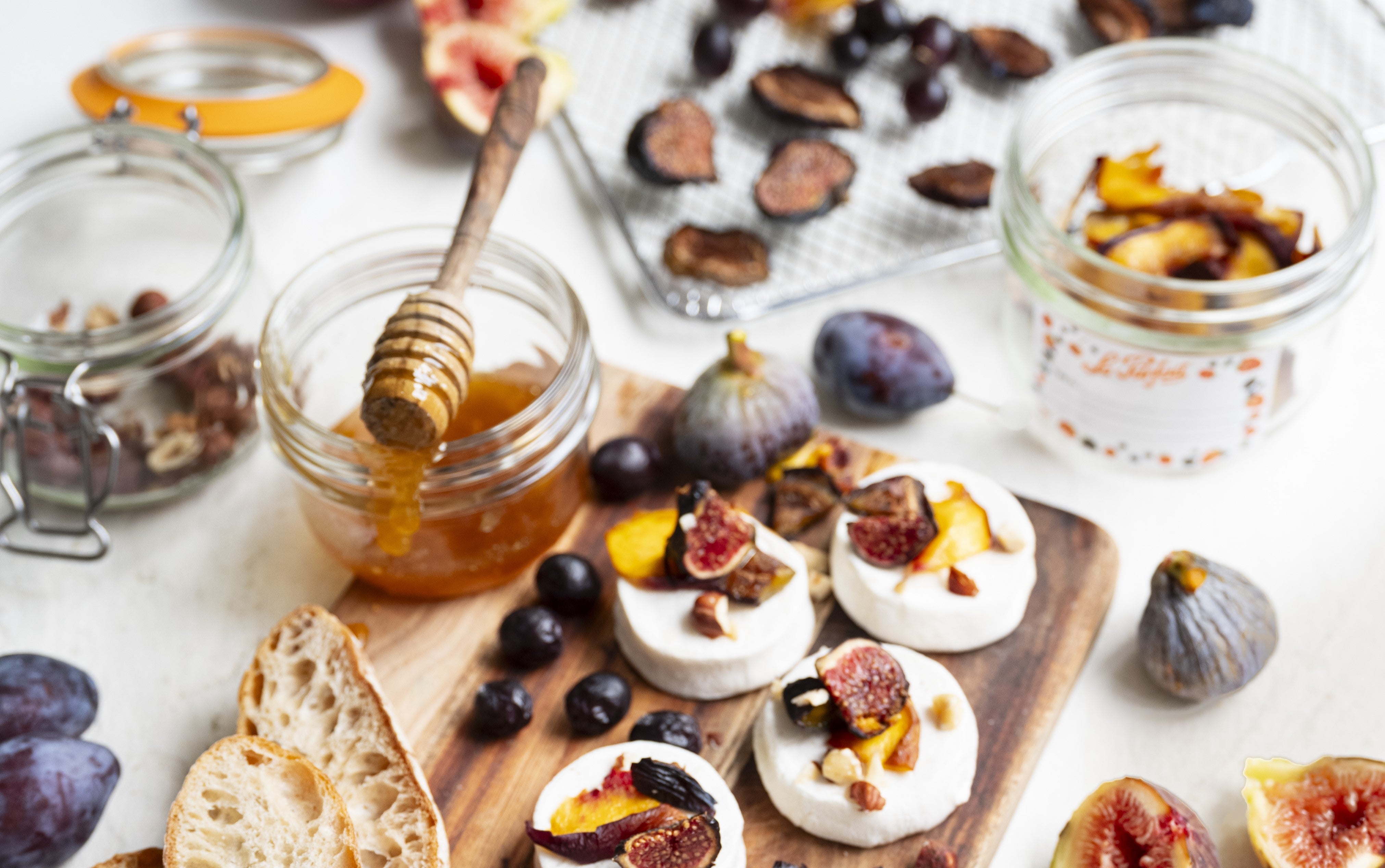 Petits chèvres frais aux fruits secs & noisettes