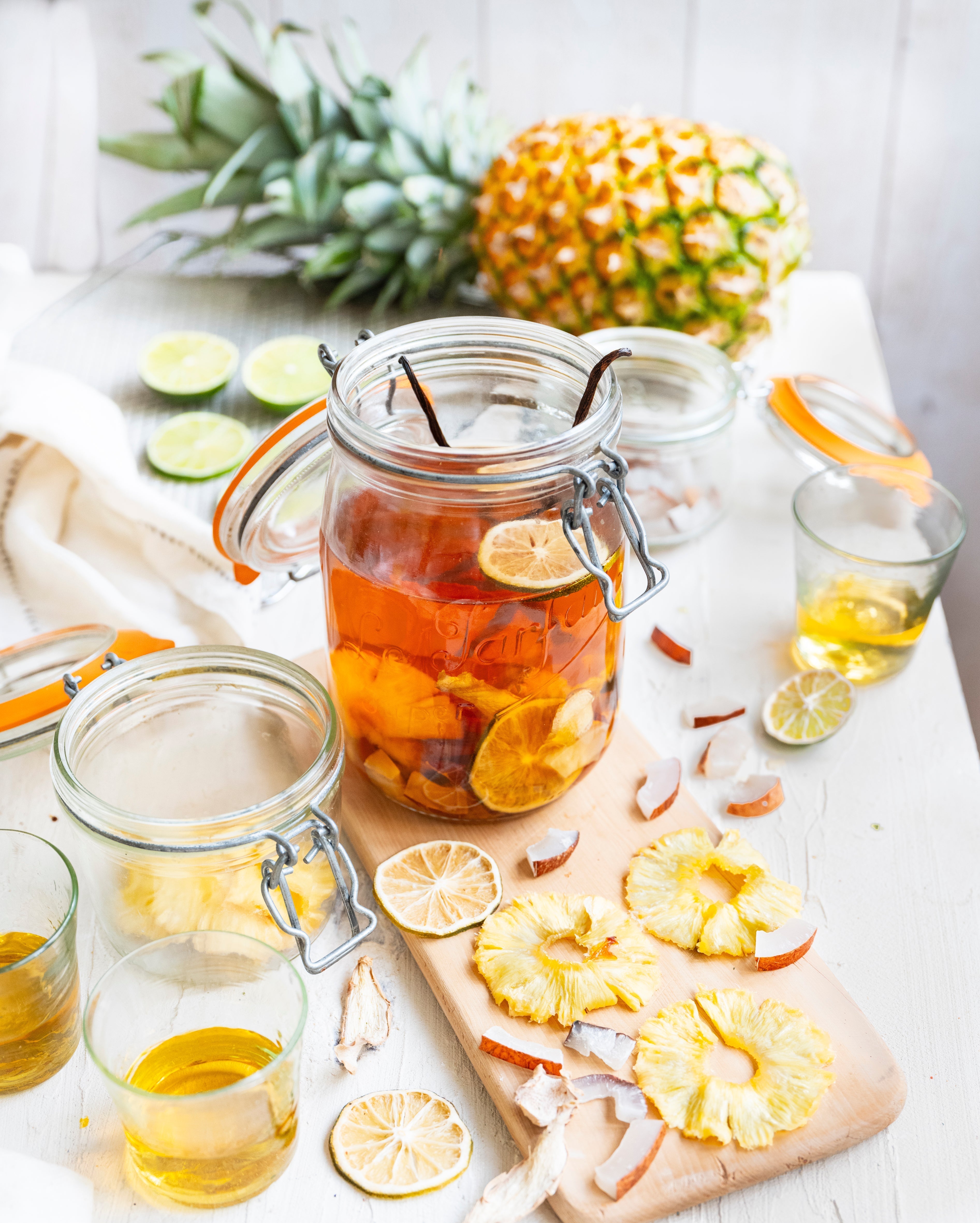 Rhum arrangé ananas coco vanille gingembre déshydratés