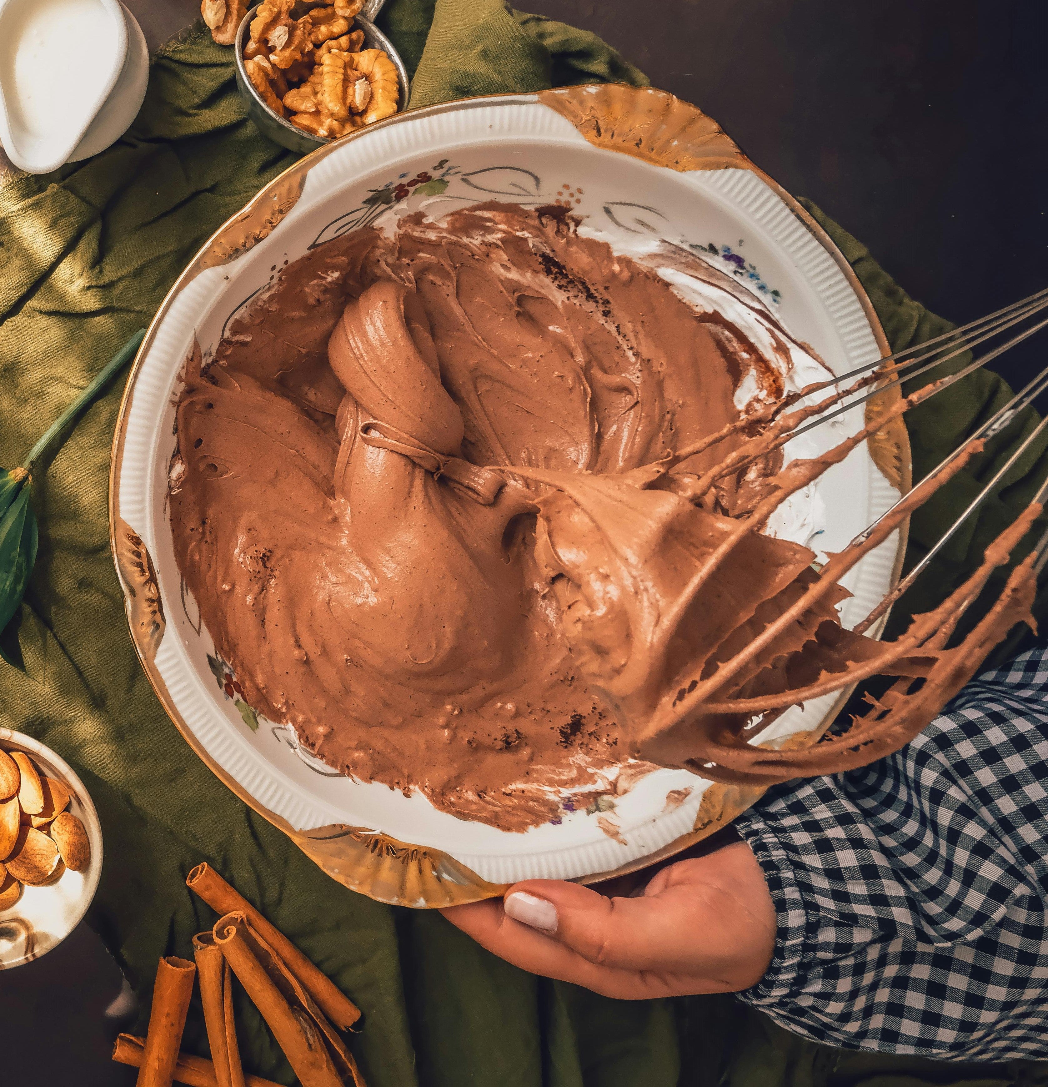 Stainless steel whisk & nylon