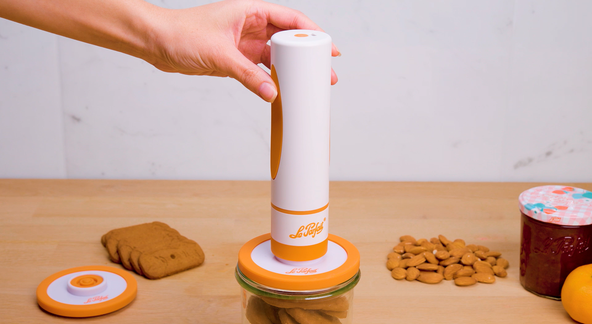 Rechargeable under-video pump Le Parfait® ~ essentials